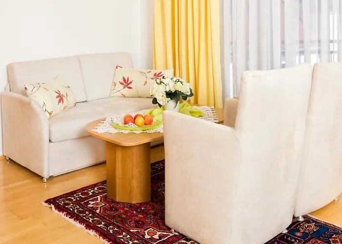 Gaestehaus Plank بيت ضيافة غراتس