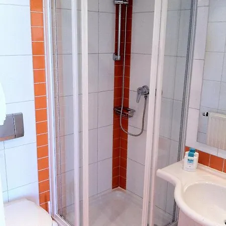 Gaestehaus Plank 2* غراتس
