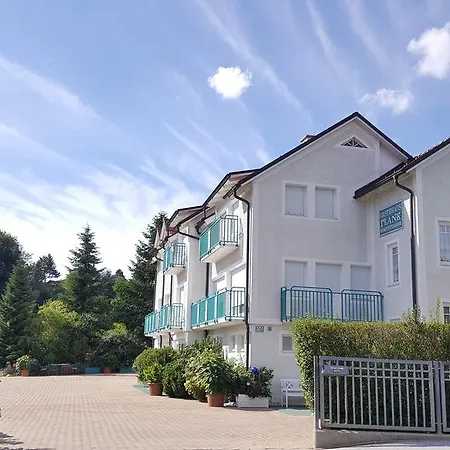 Gaestehaus Plank بيت ضيافة 2*