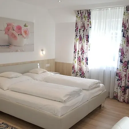 Gaestehaus Plank Pensión 3*